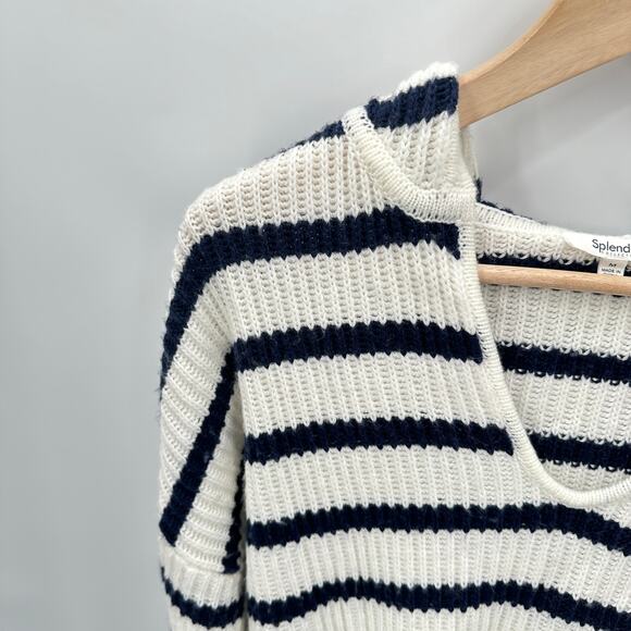 SPLENDID Striped Hooded Knit Sweater in Navy Stripe // M - Picture 9 of 11
